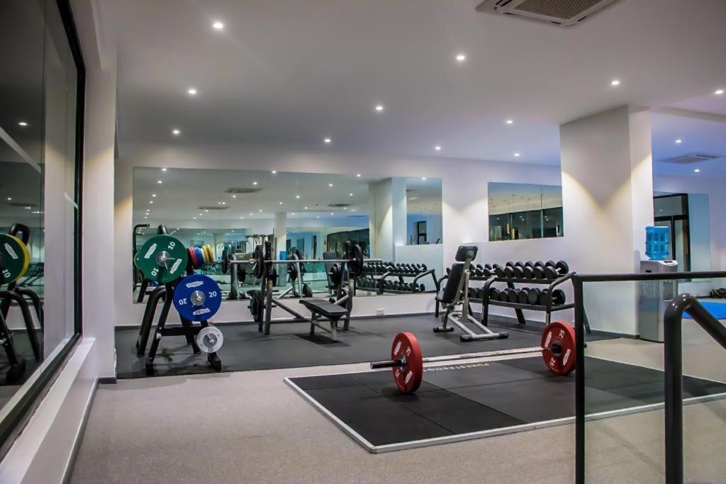 Embassy Gardens Luxury Suites Cpg Άκρα Εξωτερικό φωτογραφία