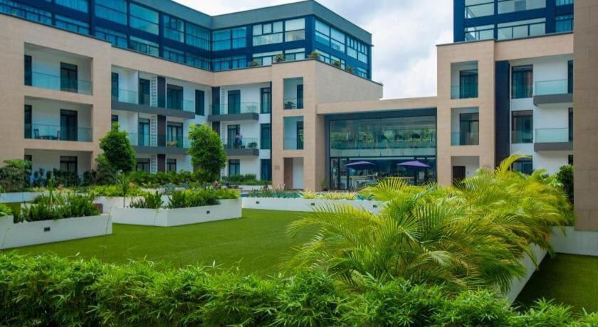 Embassy Gardens Luxury Suites Cpg Άκρα Εξωτερικό φωτογραφία