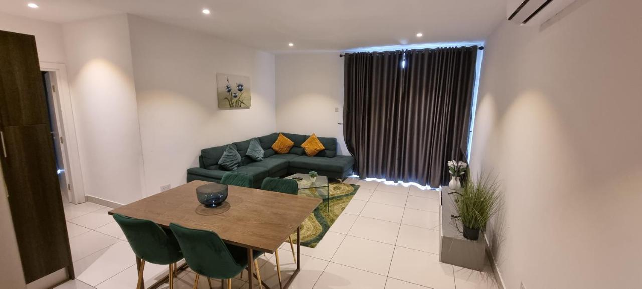 Embassy Gardens Luxury Suites Cpg Άκρα Εξωτερικό φωτογραφία