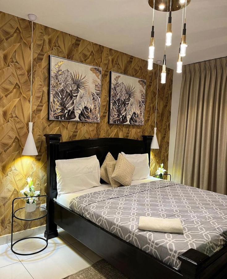 Embassy Gardens Luxury Suites Cpg Άκρα Εξωτερικό φωτογραφία