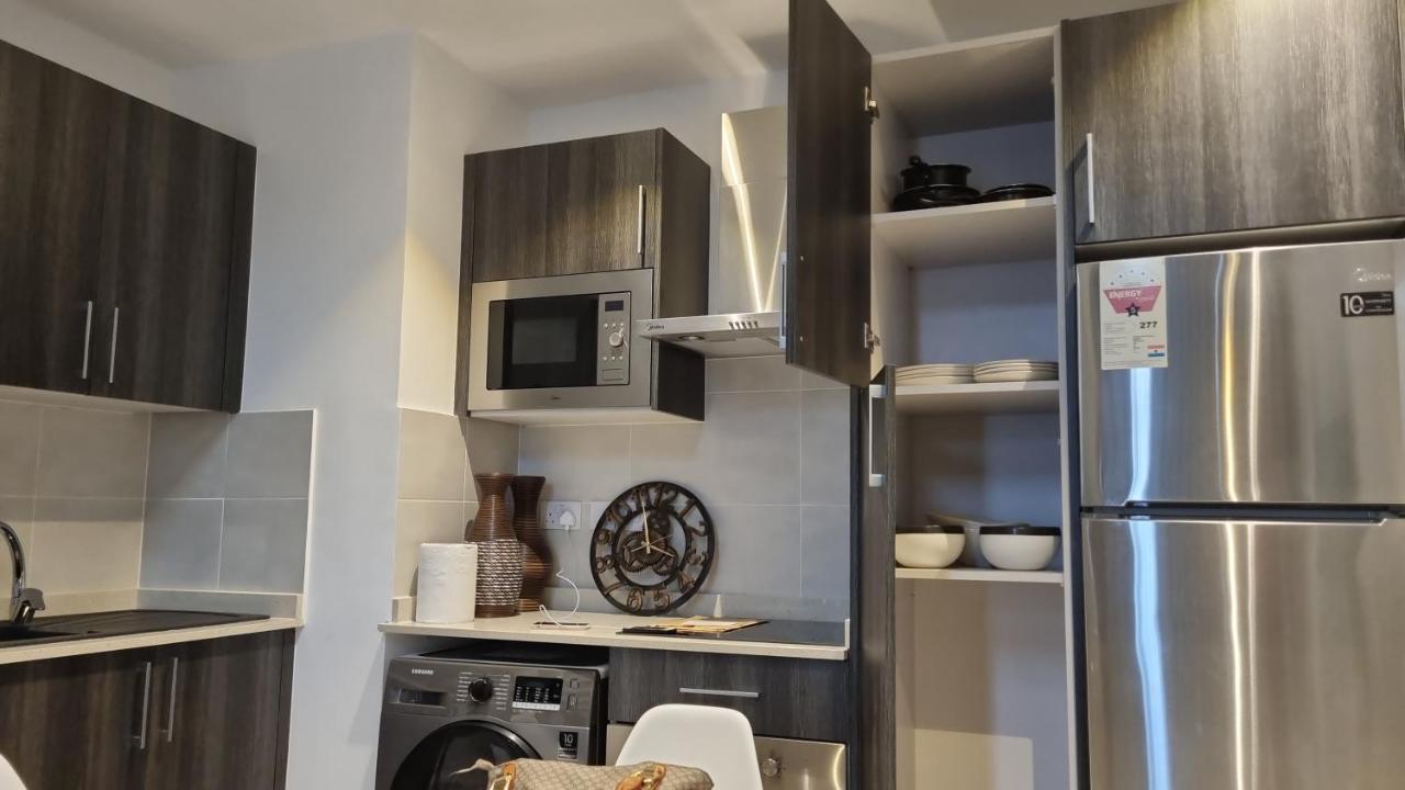 Embassy Gardens Luxury Suites Cpg Άκρα Εξωτερικό φωτογραφία