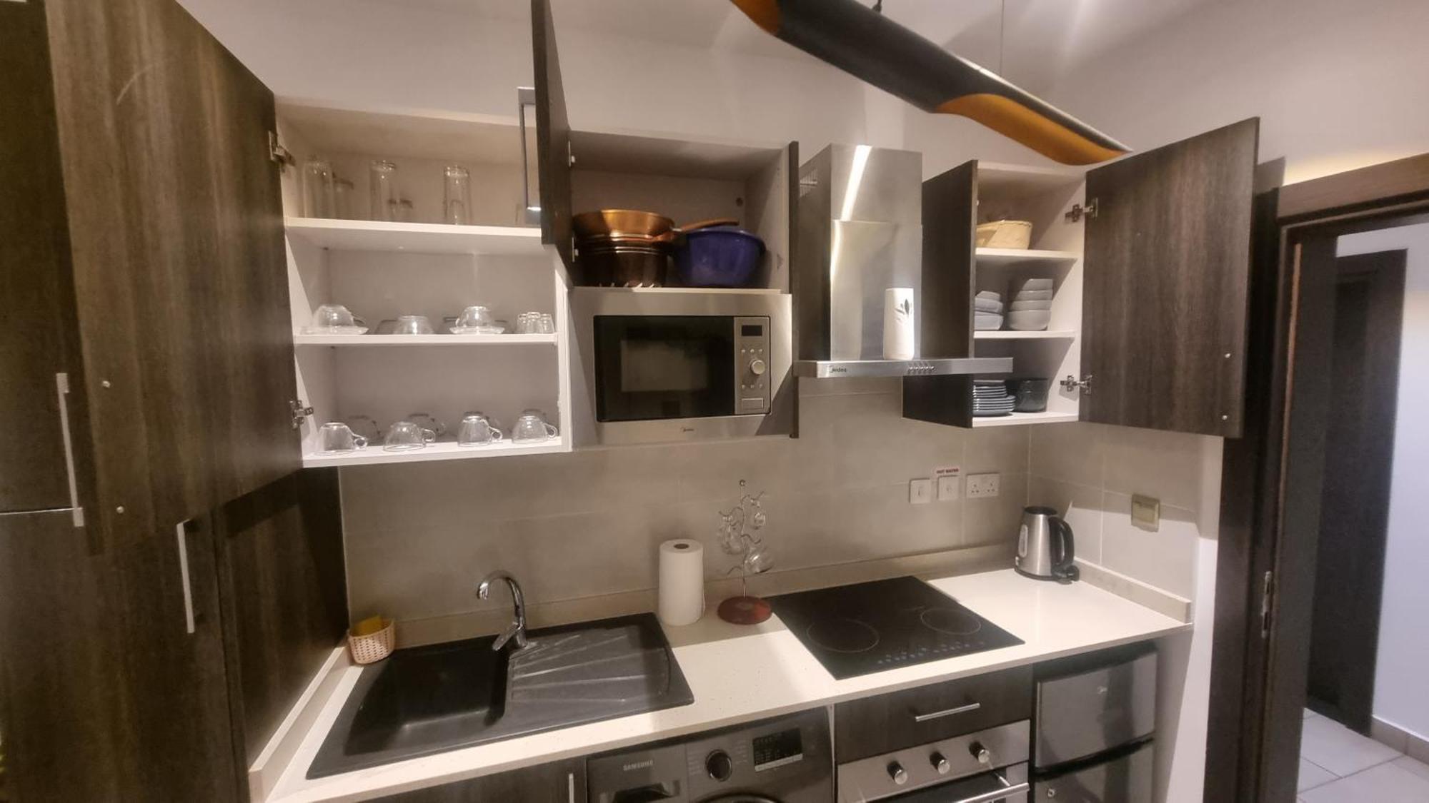 Embassy Gardens Luxury Suites Cpg Άκρα Εξωτερικό φωτογραφία