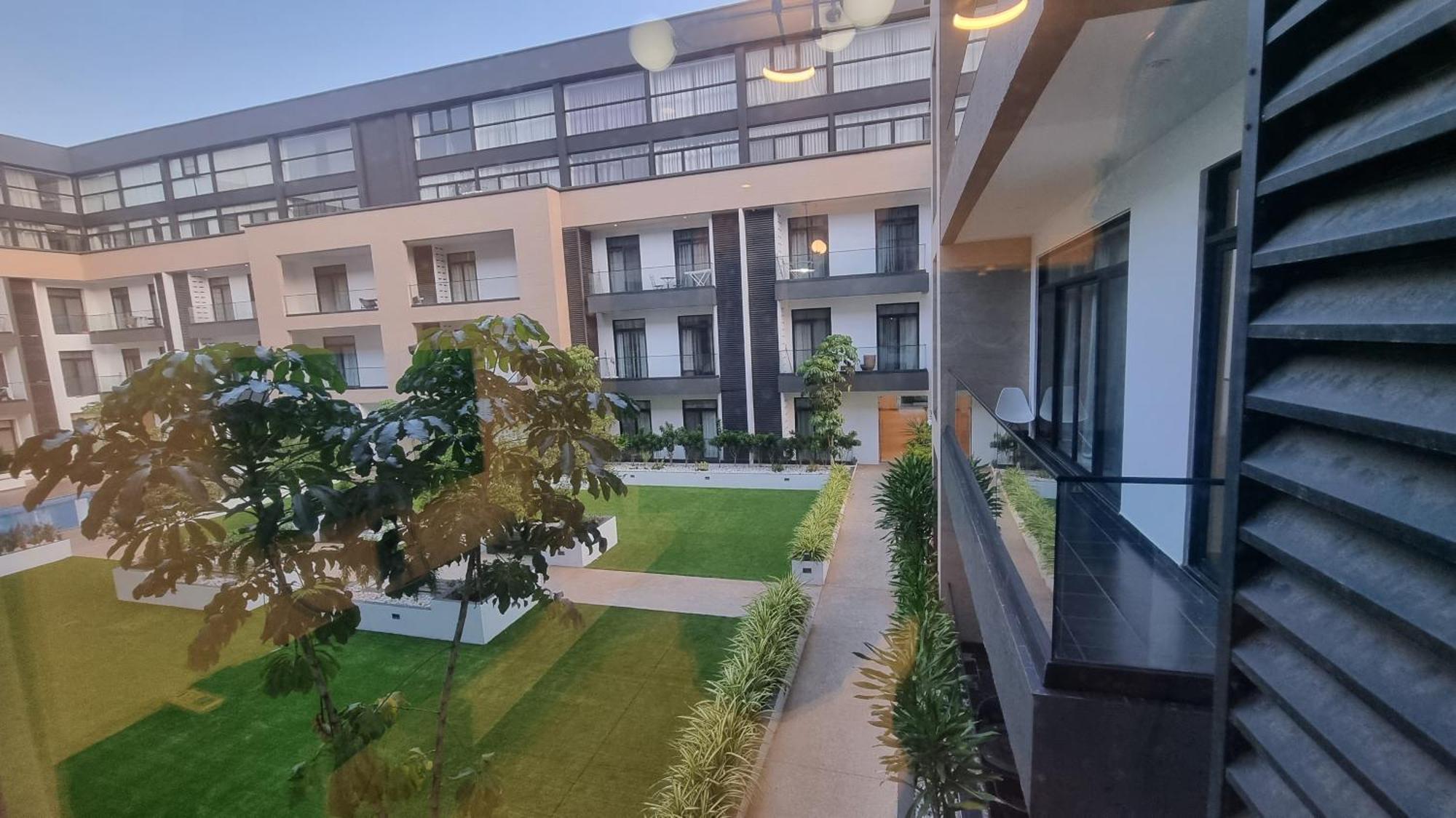 Embassy Gardens Luxury Suites Cpg Άκρα Εξωτερικό φωτογραφία
