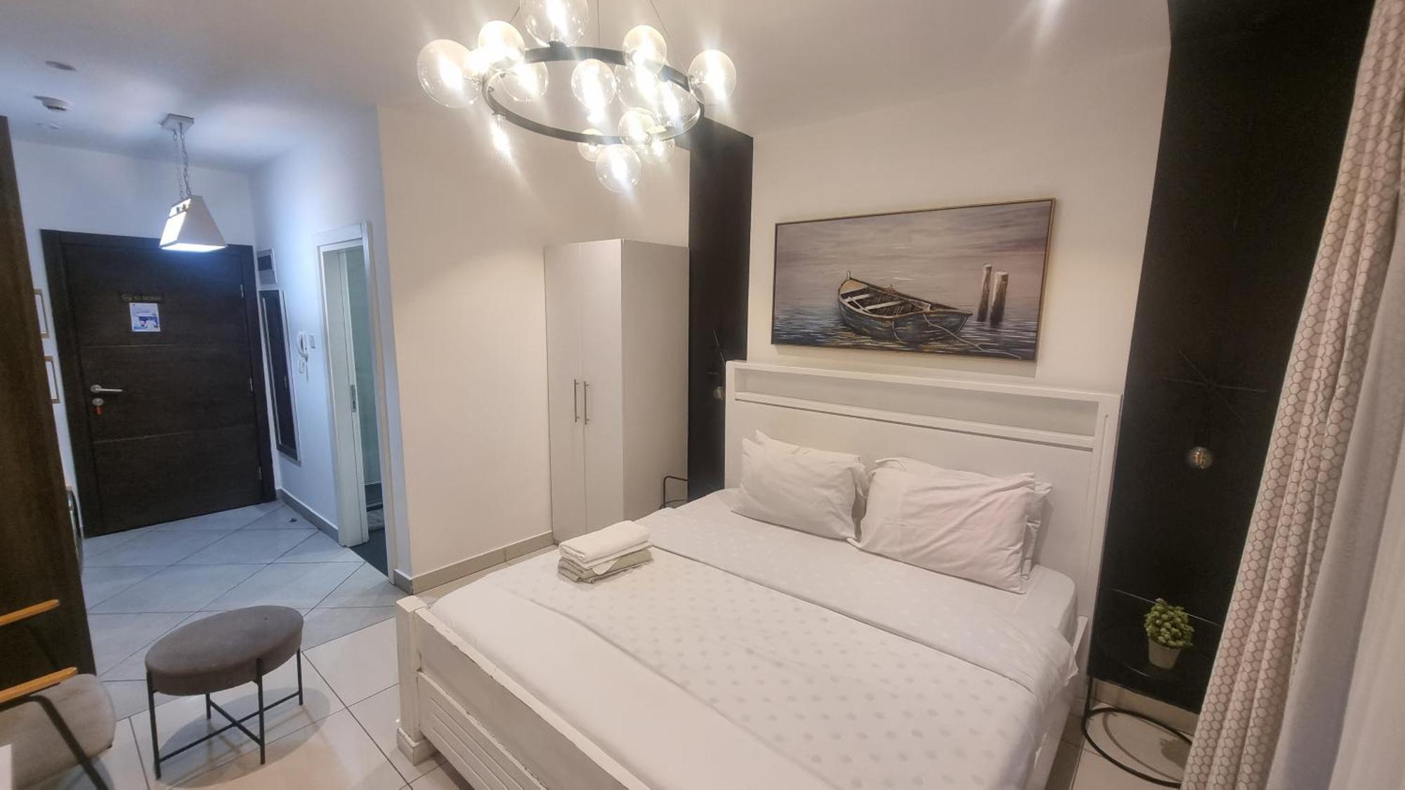 Embassy Gardens Luxury Suites Cpg Άκρα Εξωτερικό φωτογραφία
