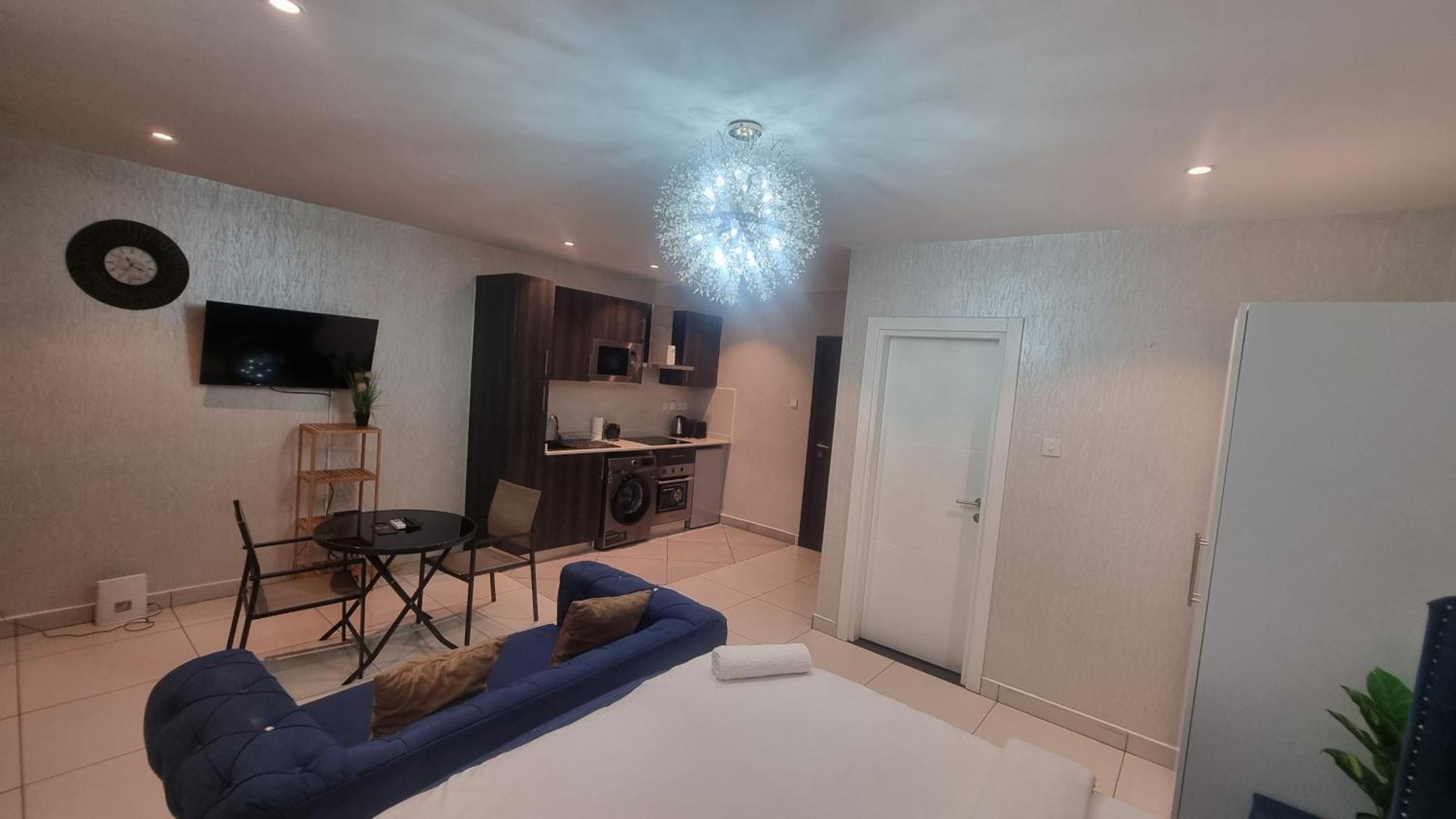 Embassy Gardens Luxury Suites Cpg Άκρα Εξωτερικό φωτογραφία