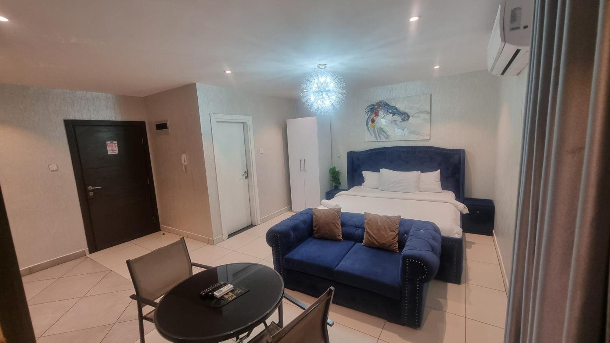 Embassy Gardens Luxury Suites Cpg Άκρα Εξωτερικό φωτογραφία