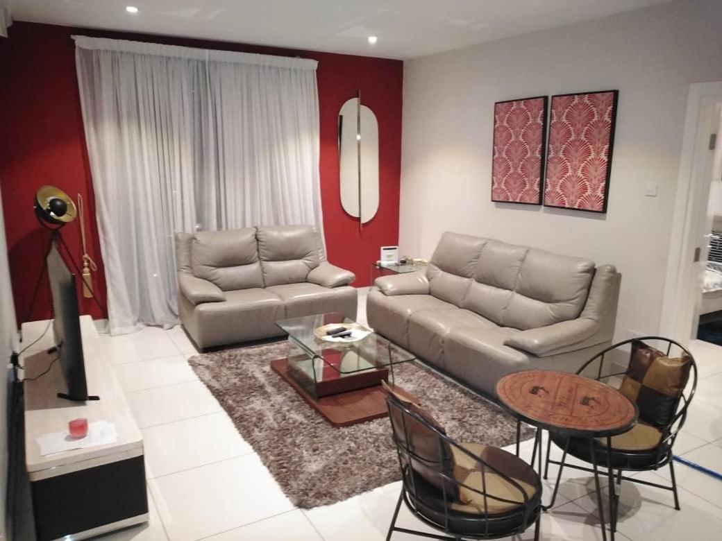 Embassy Gardens Luxury Suites Cpg Άκρα Εξωτερικό φωτογραφία