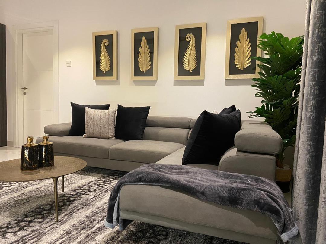 Embassy Gardens Luxury Suites Cpg Άκρα Εξωτερικό φωτογραφία